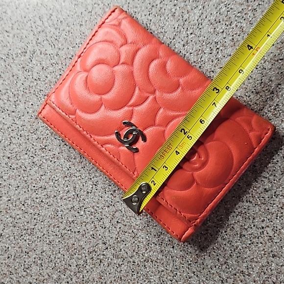 CHANEL Goatskin Camellia Embossed Card Holder Magenta Coral Pink - Picture 16 of 16